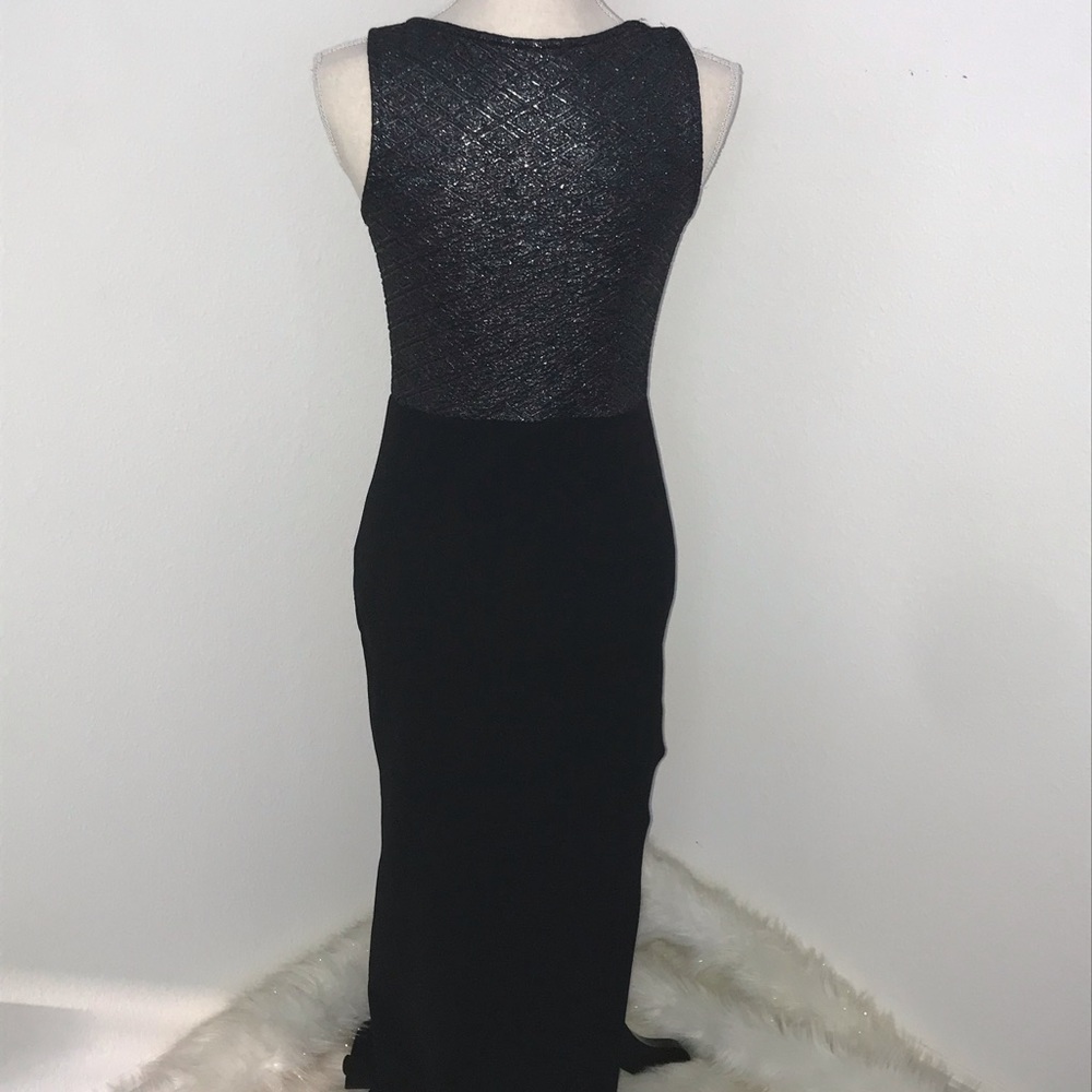 Black Dress - Picture 3 of 4